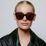 A. KJÆRBEDE A.Kjærbede solglasögon Nancy Sunglasses Demi Tortoise