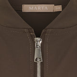 MARTA DU CHATEAU Marta du Chateau dam väst MdcJannie 58876M Vest Coffee
