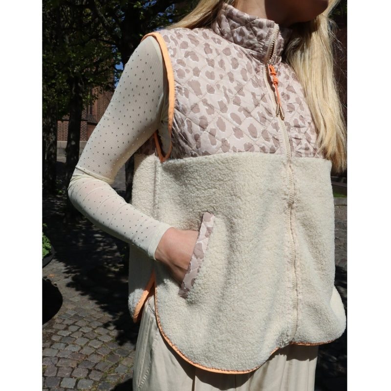 Liberté LIBERTÉ dam väst TEDDY 22173 Vest Creme Pale Lux Leo Neon Orange