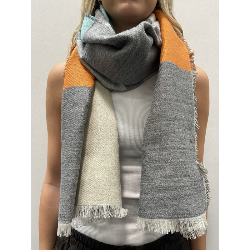 MARTA DU CHATEAU Marta du Chateau dam Scarf MdcNyla BA-2865 Scarf Grey