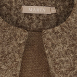 MARTA DU CHATEAU Marta du Chateau dam stickad väst MdcCapella 7600 Knit Vest Camello5