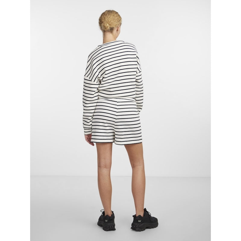 PIECES PCCHILLI dam shorts PCCHILLI Restudsalg Cloud Dancer Stripes BLACK