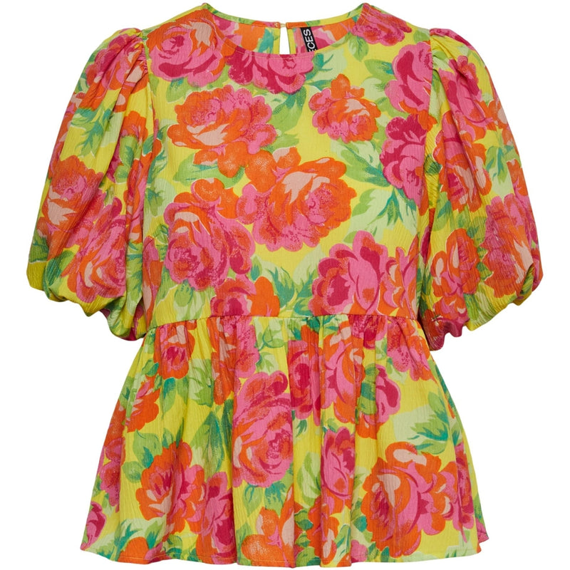 PIECES PIECES X DITTE ESTRUP PCASTA 2/4 TOP D2D Restudsalg Golden Kiwi Flower