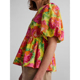 PIECES PIECES X DITTE ESTRUP PCASTA 2/4 TOP D2D Restudsalg Golden Kiwi Flower