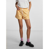 PIECES PIECES dam shorts PCLETTY Shorts Banana With stripes