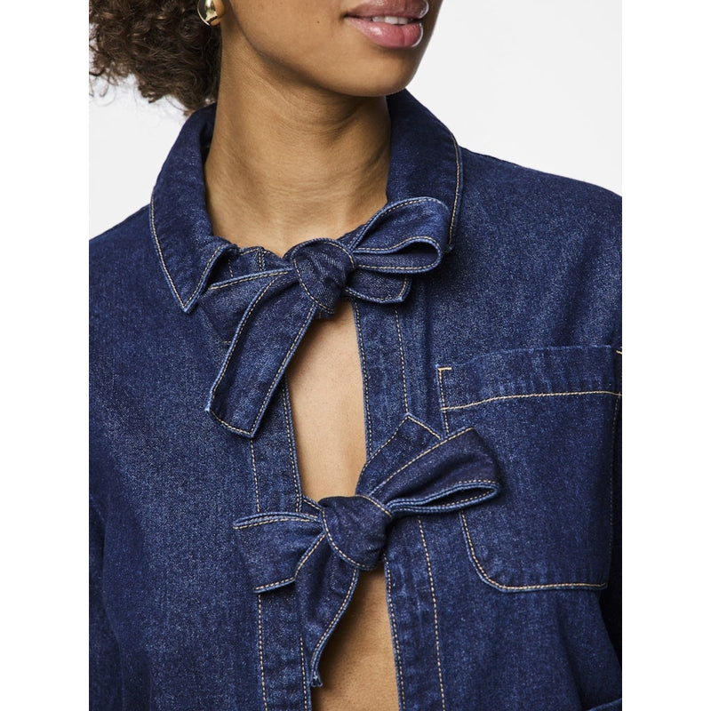 PIECES PIECES dam skjorta PCOFELIA Shirt Medium Blue Denim Black satin bow