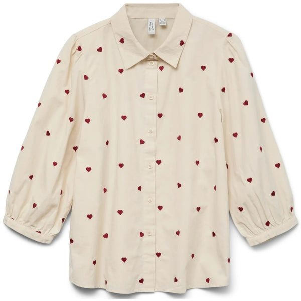 Vero Moda VERO MODA DAMSKJORTA VMFEAT Shirt Birch Heart Emb Karander Red