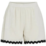 VILA VILA DAM SHORTS VIMANDA Shorts Birch Black Beauty