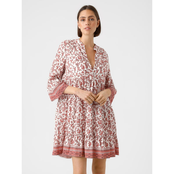 Vero Moda Vero Moda dam klänningVMMILAN Dress Georgia Peach Mira